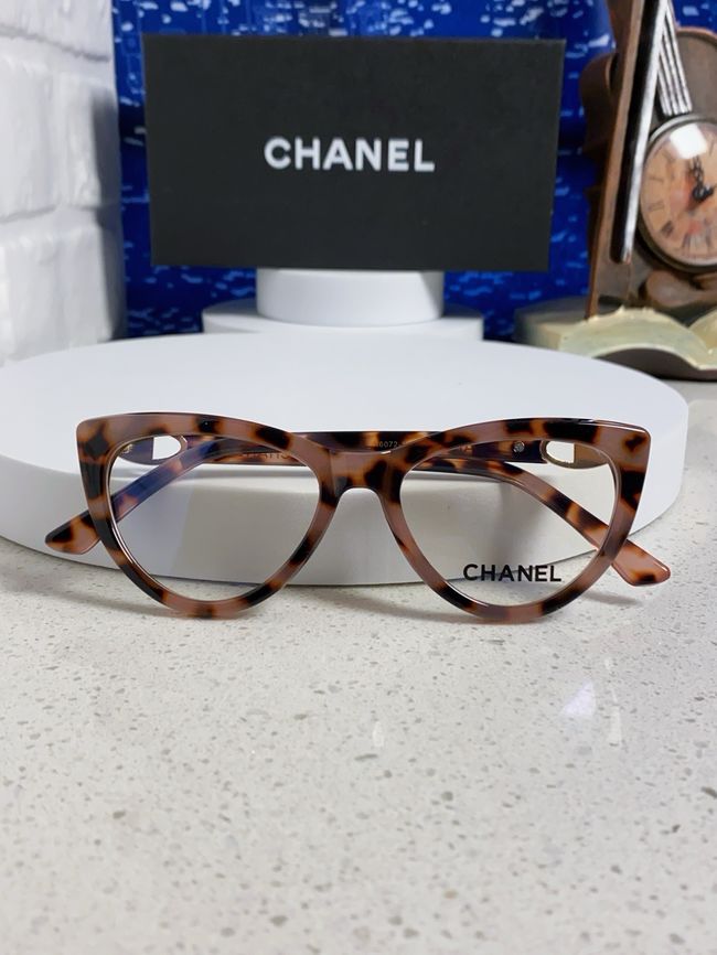 Chanel Sunglasses 821628-3