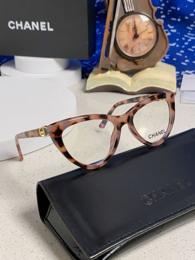 Chanel Sunglasses 821628-3