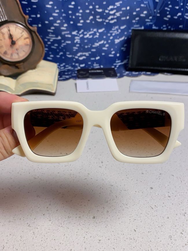 Chanel Sunglasses 821629-3
