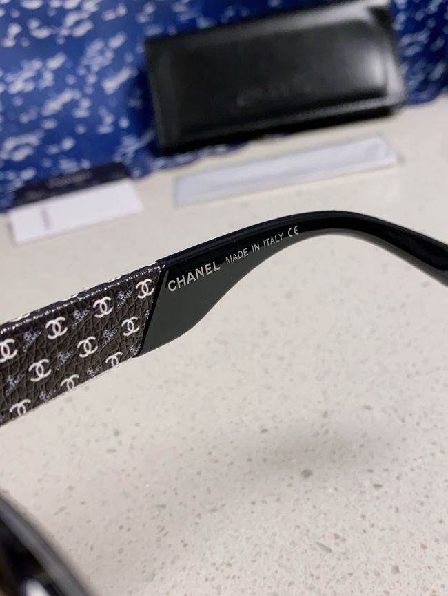 Chanel Sunglasses 821629-4
