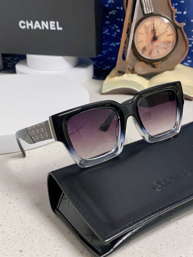 Chanel Sunglasses 821629-4