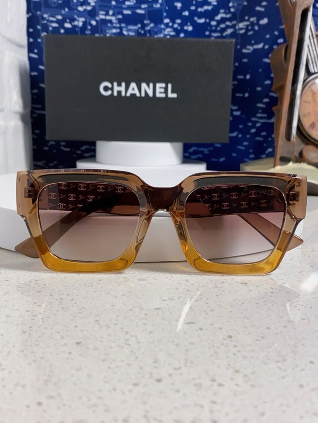 Chanel Sunglasses 821629-5