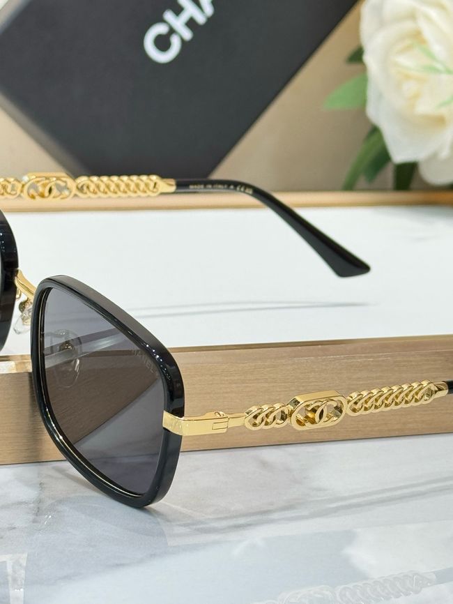 Chanel Sunglasses 821639-6