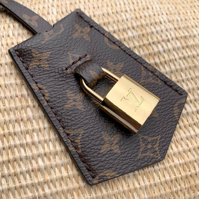 Louis Vuitton Express PM M29552 cream