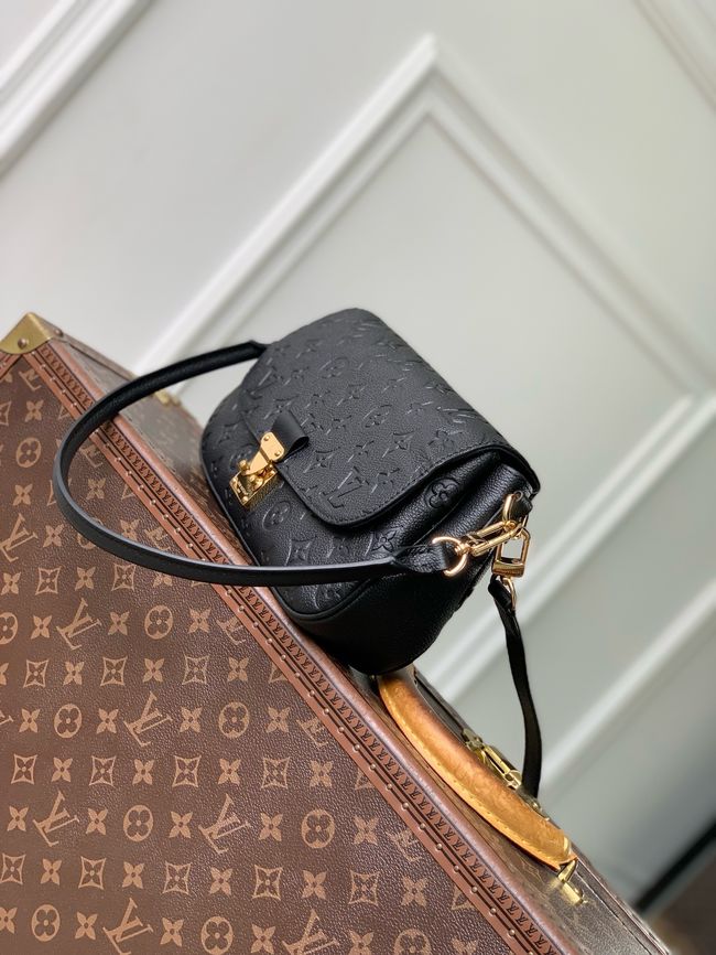 Louis Vuitton Pochette Metis Soft M29783 black
