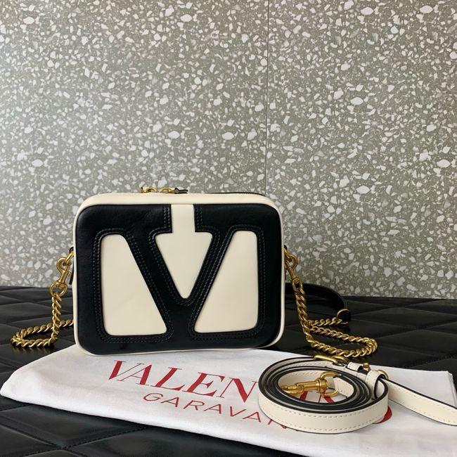 VALENTINO GARAVANI Loco Calf leather bag 0016 black&white