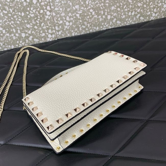 VALENTINO Rockstud calfskin chain bag SHI098 white