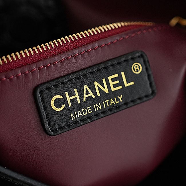 Chanel Crocodile Embossed Shoulder Bag 68012 black