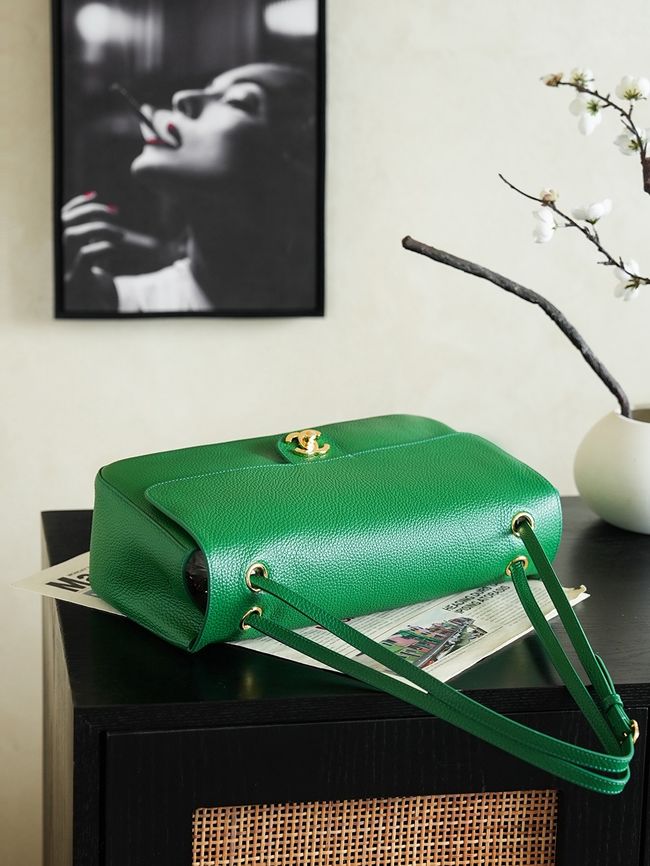 Chanel Maxi Flap bag AS6231 green Chanel Maxi Flap bag AS6231 green