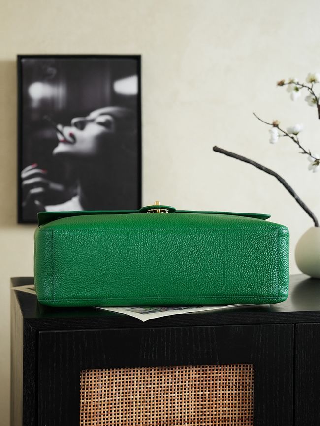 Chanel SPRING SUMMER MAXI FLAP BAG AS6233 green