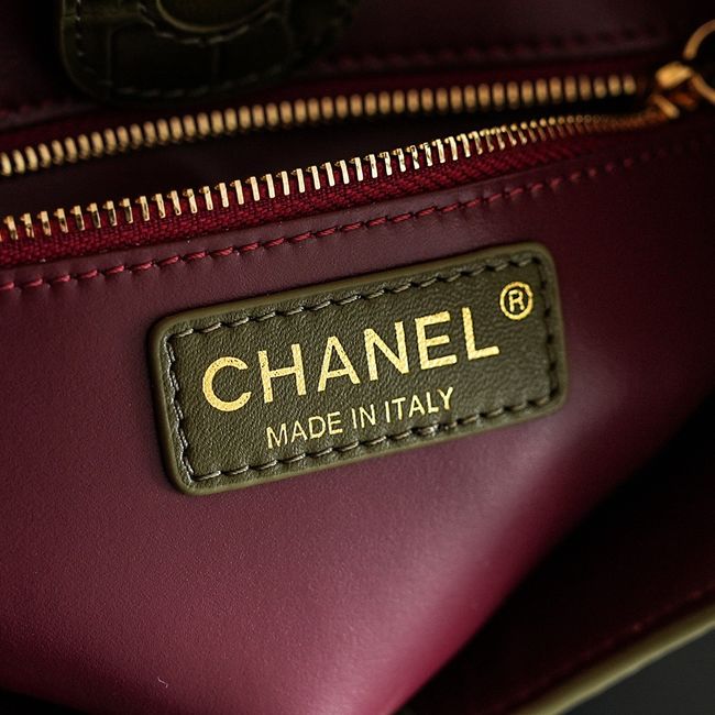 Chanel Shoulder Bags Crocodile Embossed 68011 green Chanel Shoulder Bags Crocodile Embossed 68011 green