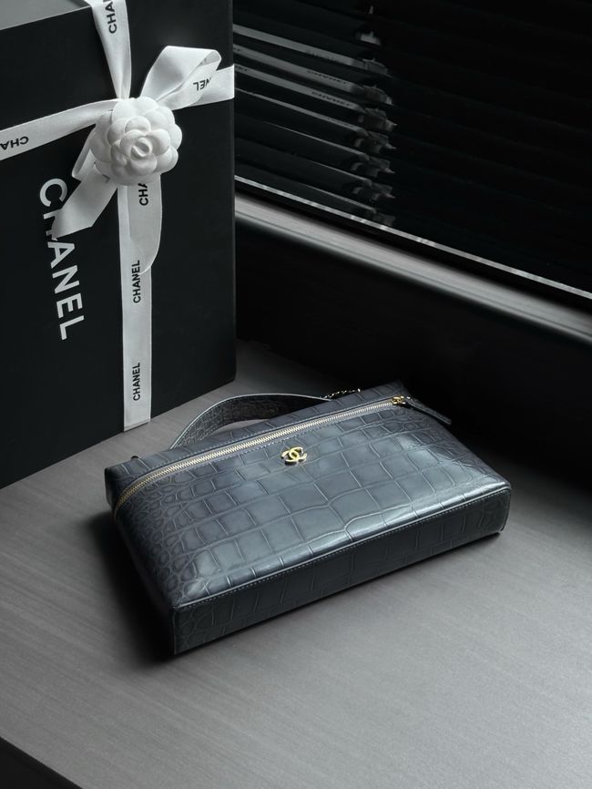 Chanel Vanity with Chain Crocodile Embossed AP5195 gray Chanel Vanity with Chain Crocodile Embossed AP5195 gray