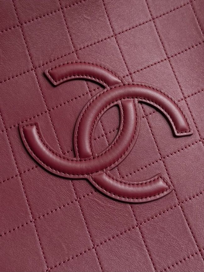 Chanel Small Shopping Bag AS6200 red Chanel Small Shopping Bag AS6200 red