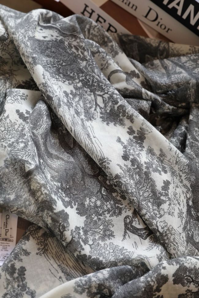 Dior Shawl Wool Silk and Cotton KY197 Dior Shawl Wool Silk and Cotton KY197