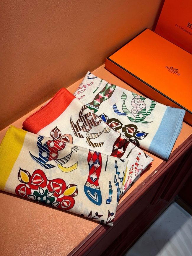 Hermes cashmere Shawl H24436-3 Hermes cashmere Shawl H24436-3