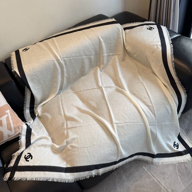 Chanel cashmere Shawl B25980 Chanel cashmere Shawl B25980