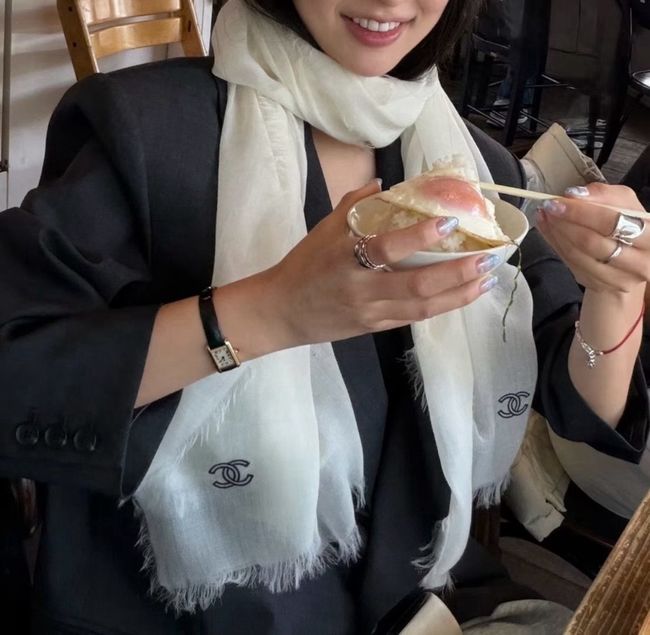 Chanel cashmere scarf B25979-1