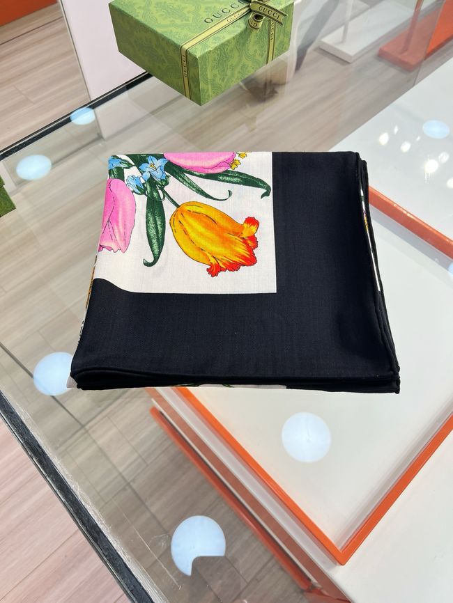 Gucci cashmere Shawl 06392-2 Gucci cashmere Shawl 06392-2