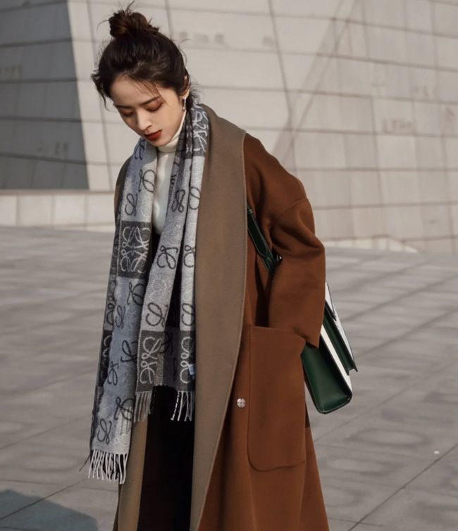 Loewe cashmere scarf 0018-3 Loewe cashmere scarf 0018-3