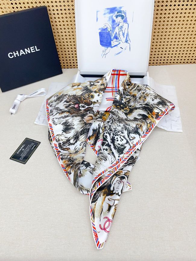 Chanel silk scarf B25981-2