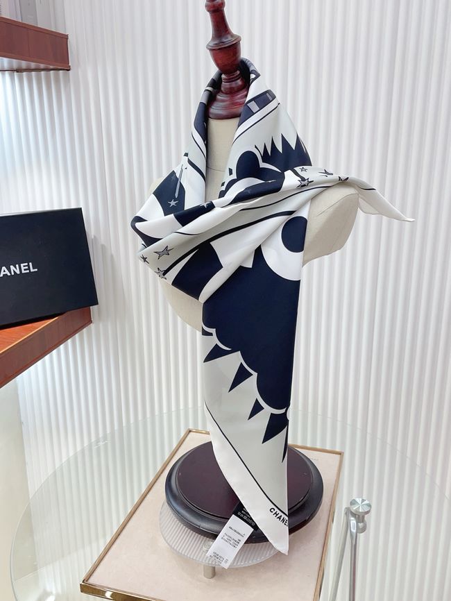 Chanel silk scarf B25982-2