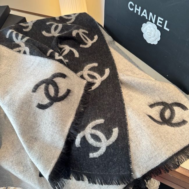 Chanel cashmere scarf B25986-2