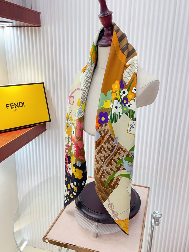 Fendi silk Square 90 06390-2 Fendi silk Square 90 06390-2