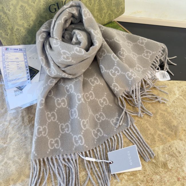 Gucci cashmere scarf 873731-2 Gucci cashmere scarf 873731-2