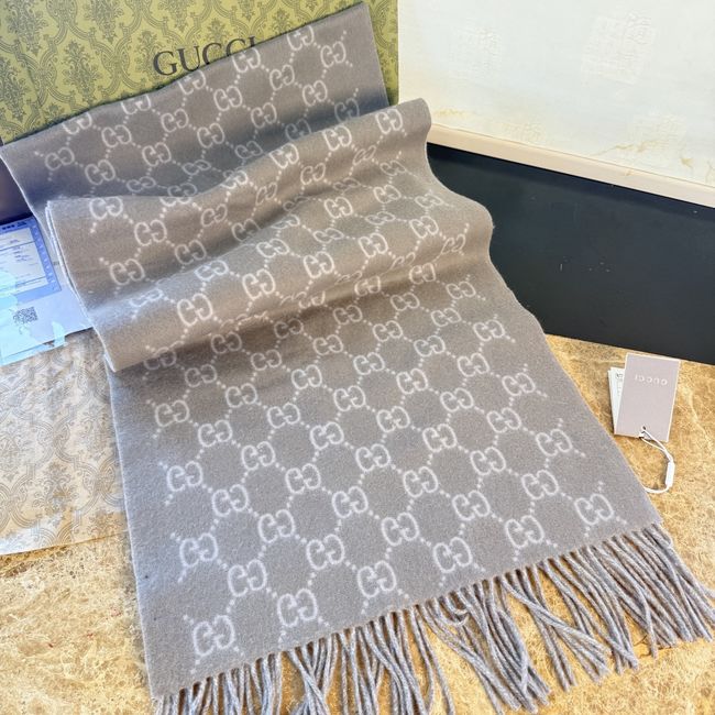 Gucci cashmere scarf 873731-2 Gucci cashmere scarf 873731-2