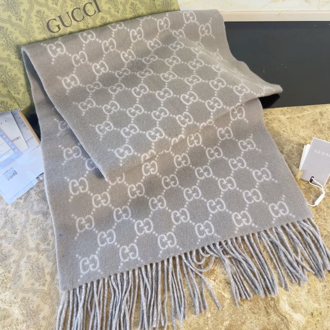Gucci cashmere scarf 873731-2 Gucci cashmere scarf 873731-2