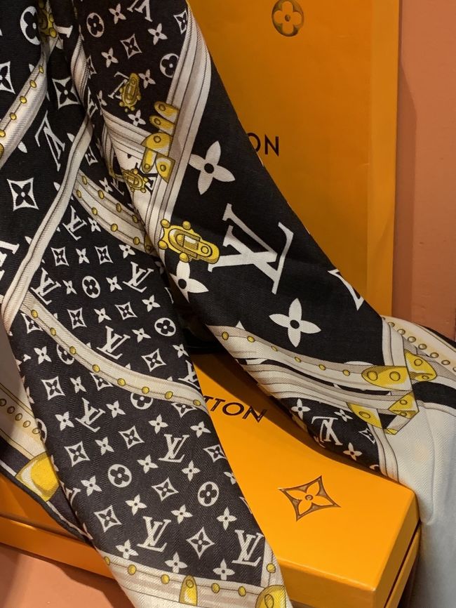 Louis Vuitton Monogram Shine Shawl M98771-2 Louis Vuitton Monogram Shine Shawl M98771-2