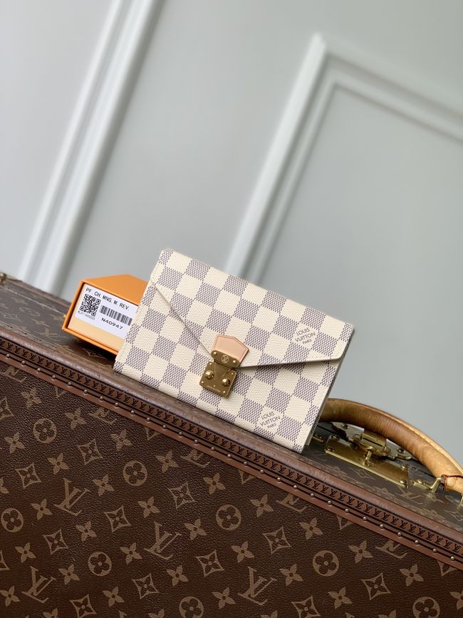 Louis Vuitton Lip and Eye Brush Set N40947 Louis Vuitton Lip and Eye Brush Set N40947