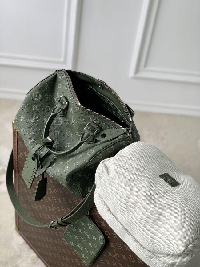 Louis Vuitton Runway Speedy P9 Bandouliere 30 M24425 green