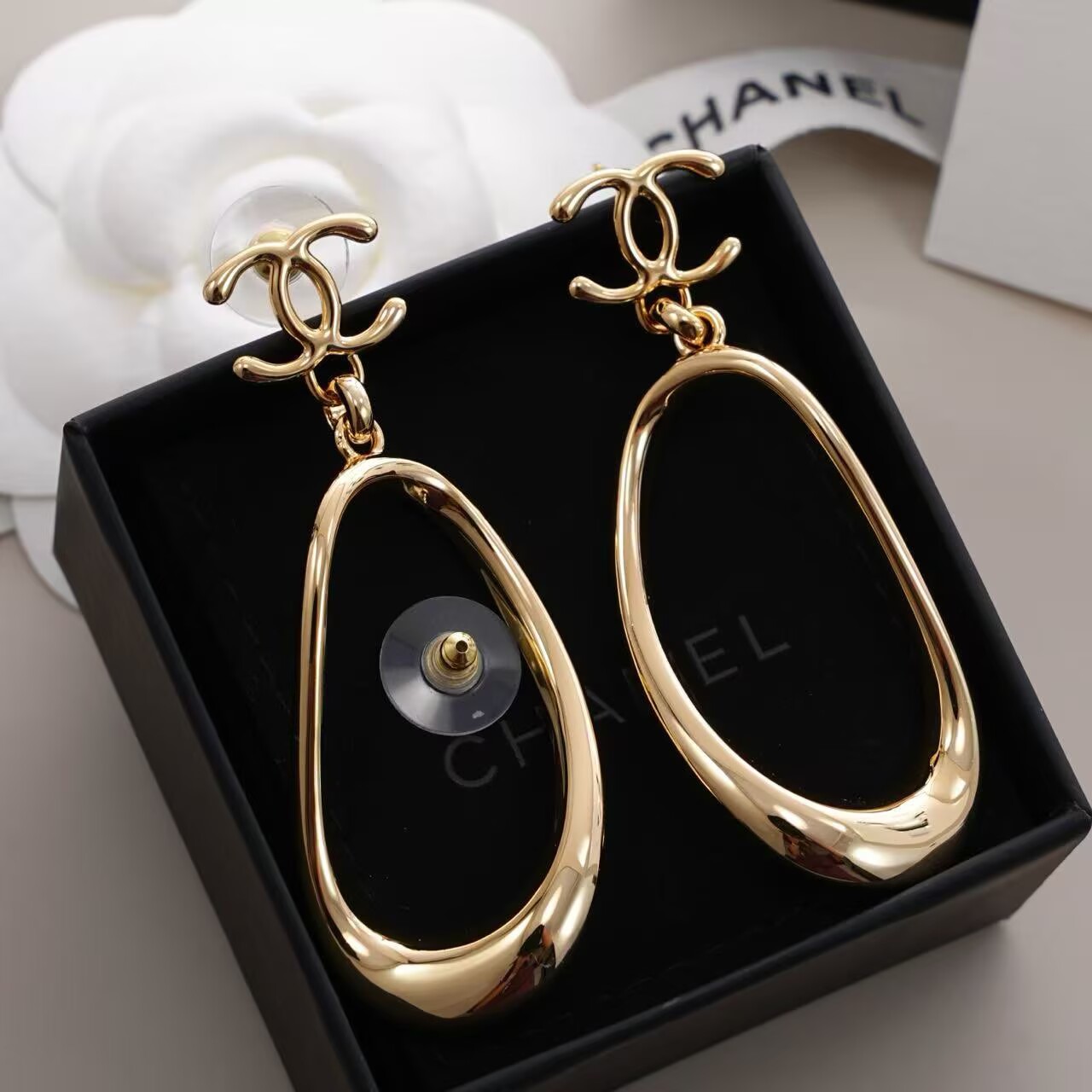 Chanel Earrings CE70312 Gold Chanel Earrings CE70312 Gold