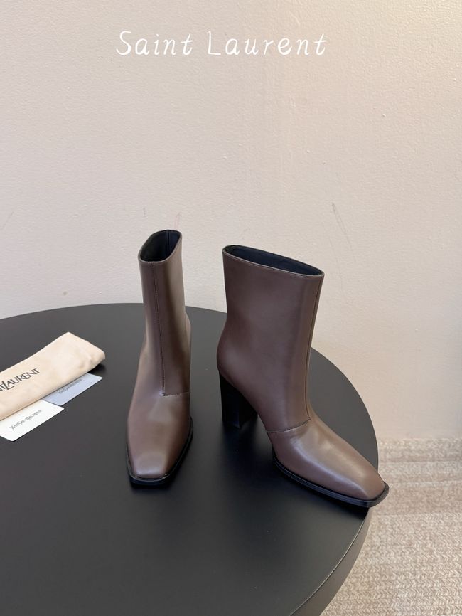Saint Laurent boots in smooth leather 65282-4