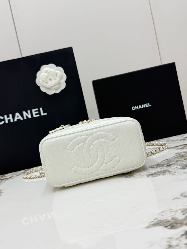 Chanel Vanity with Chain AP5182 white