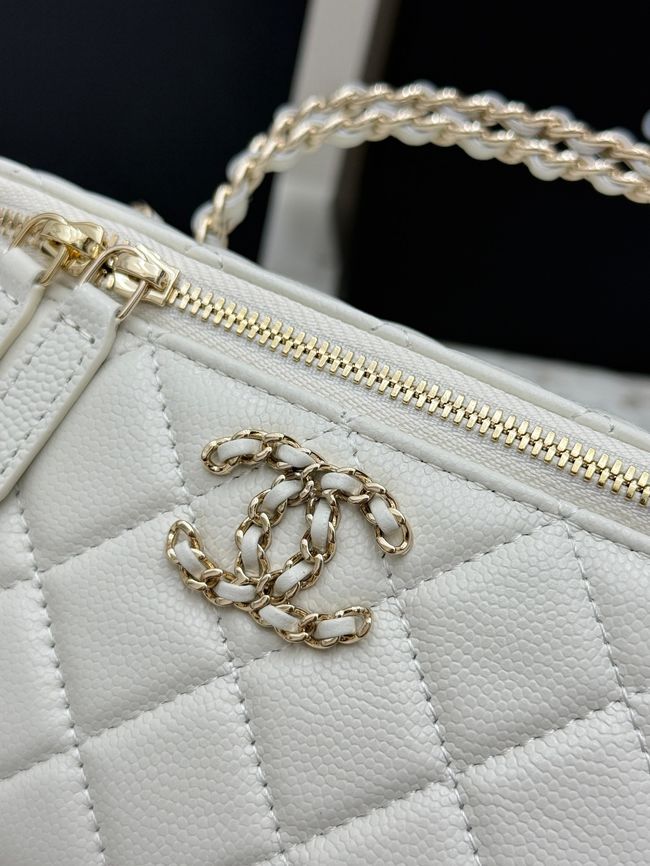Chanel Vanity with Chain AP5182 white