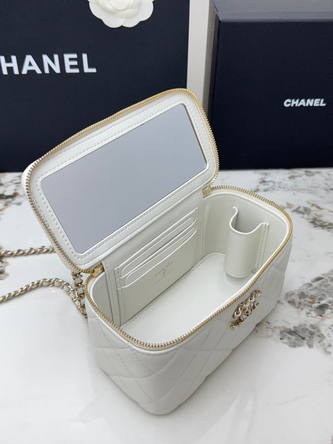 Chanel Vanity with Chain AP5182 white