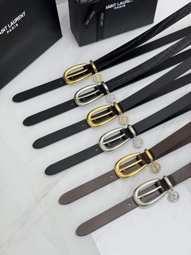 Saint Laurent CASSANDRE charm elongated buckle thin belt in leather S2596-1
