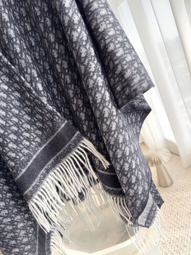 Dior Oblique Shawl Wool and Silk Jacquard I1059 Dior Oblique Shawl Wool and Silk Jacquard I1059