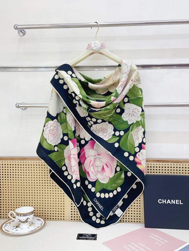 Chanel Wool and Silk Shawl AAC490-1