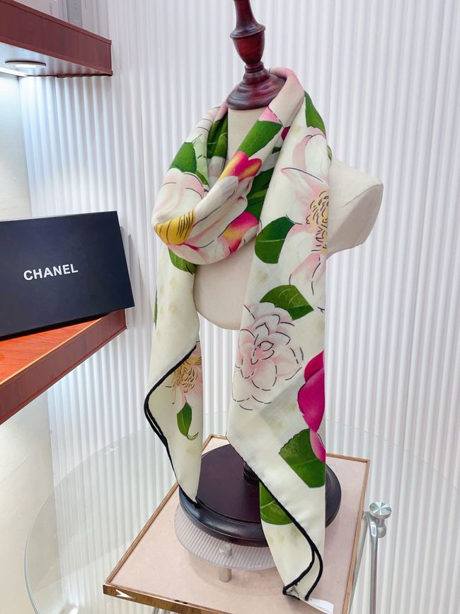 Chanel Wool and Silk Shawl AAC490-2