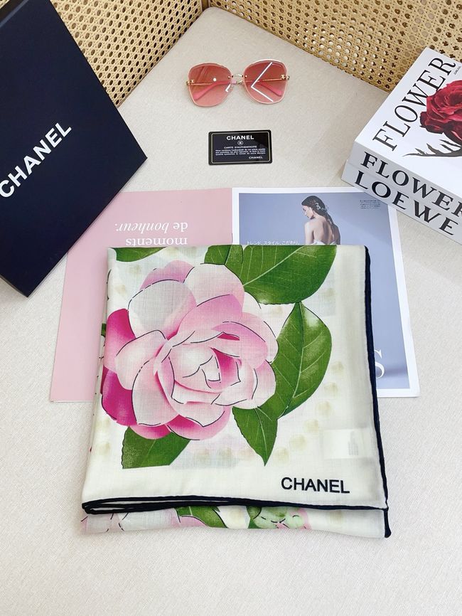 Chanel Wool and Silk Shawl AAC490-2