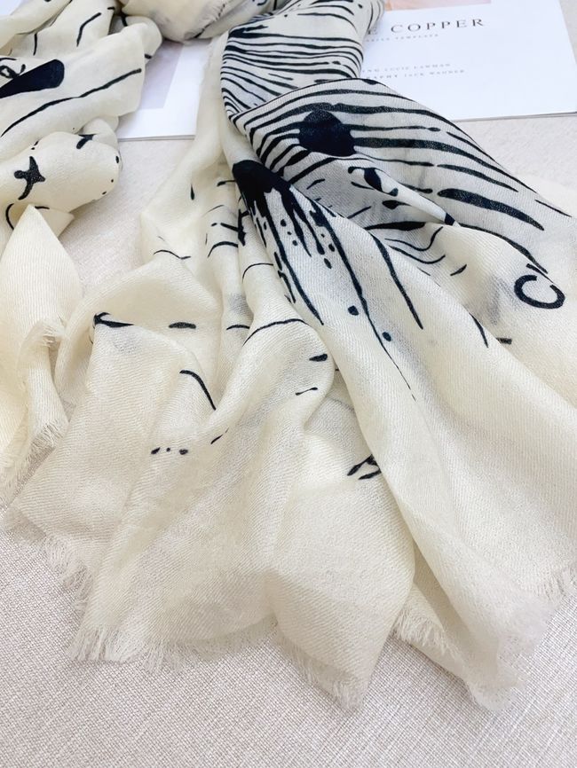 Chanel cashmere scarf AAC489-2 Chanel cashmere scarf AAC489-2