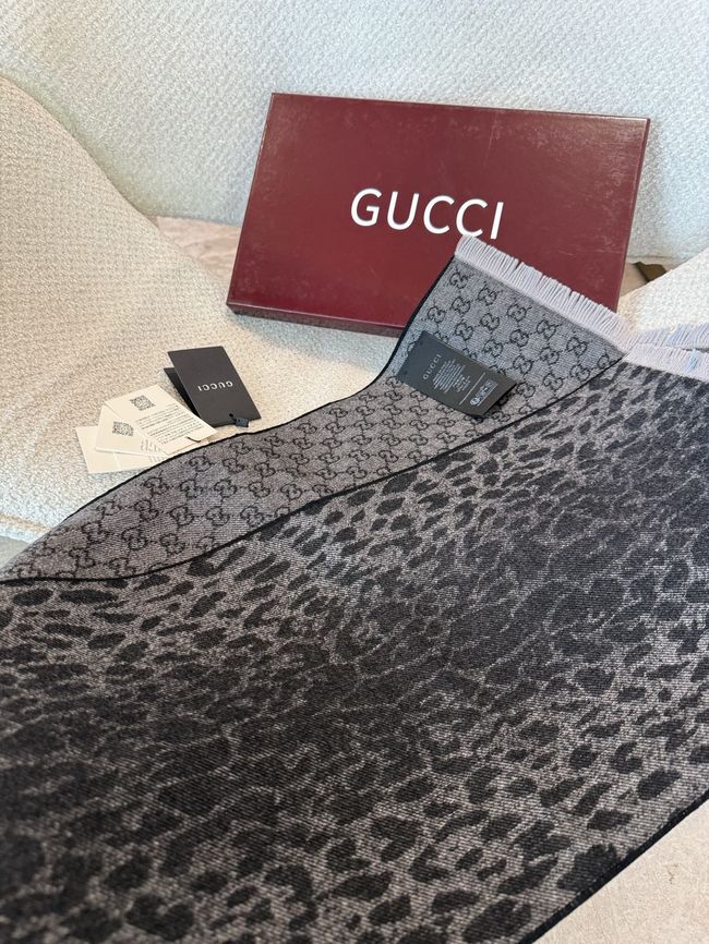 Gucci Reversible Cashmere scarf A005HK-2