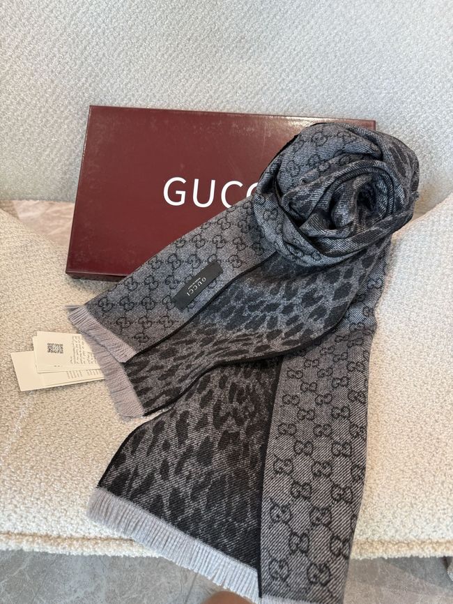 Gucci Reversible Cashmere scarf A005HK-2