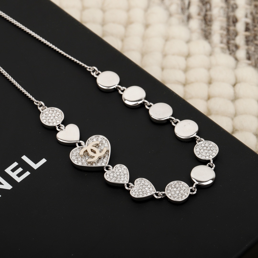 Chanel Necklace EE10019