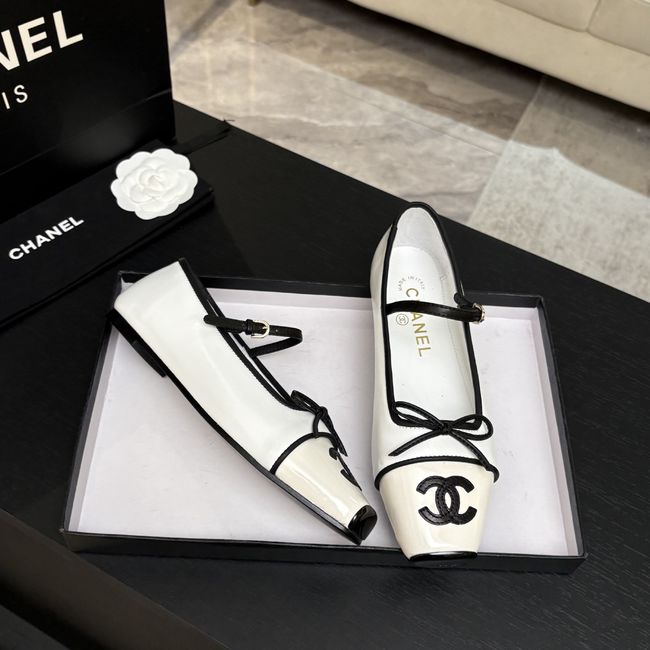 Chanel Mary Janes G47640-4