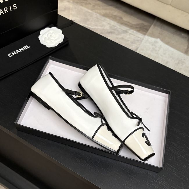 Chanel Mary Janes G47640-4