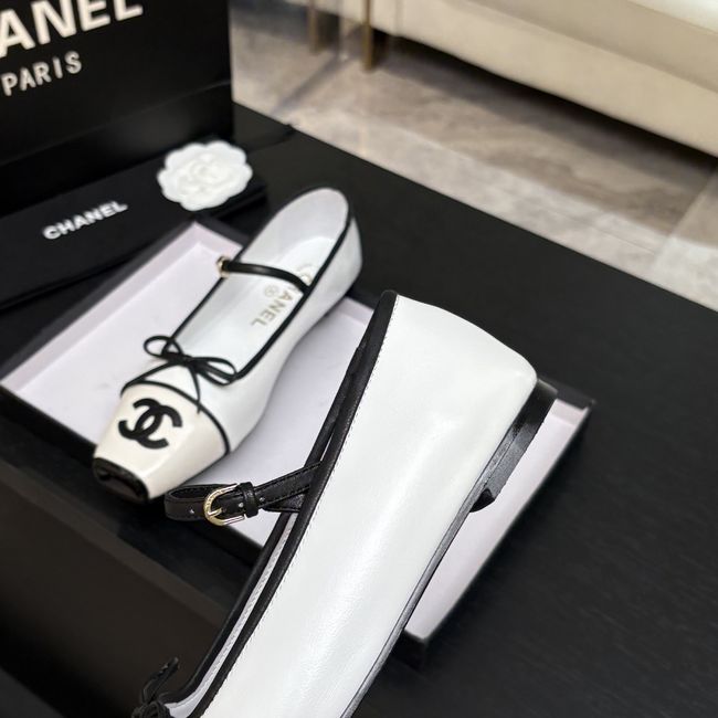 Chanel Mary Janes G47640-4